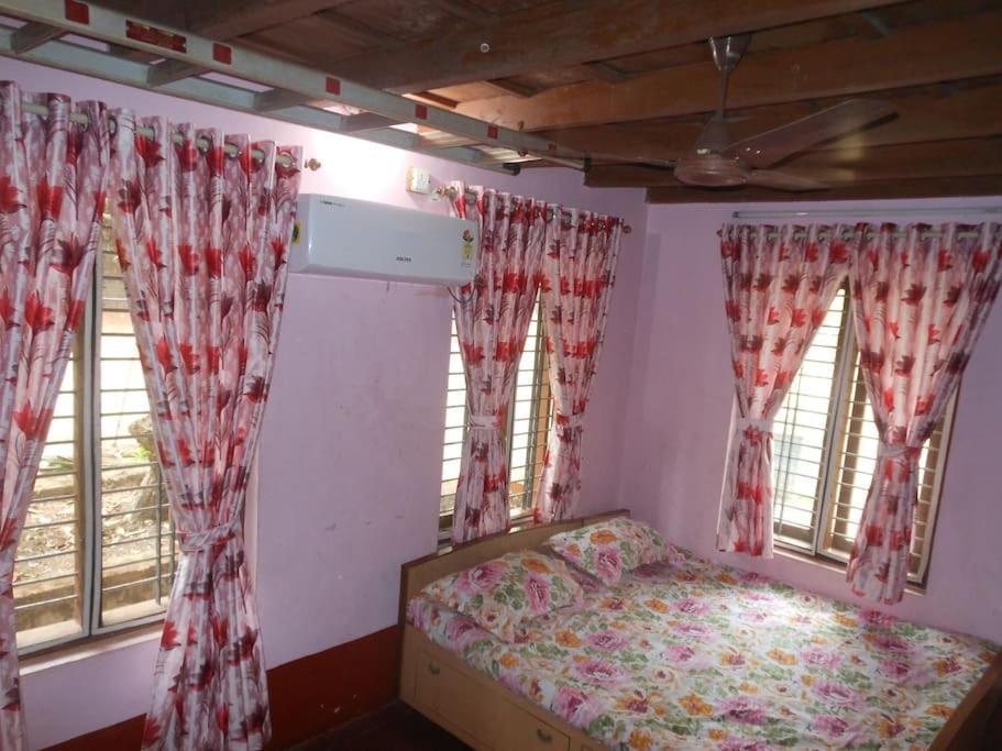 Runnin Airport - Homestay Gurpur Esterno foto